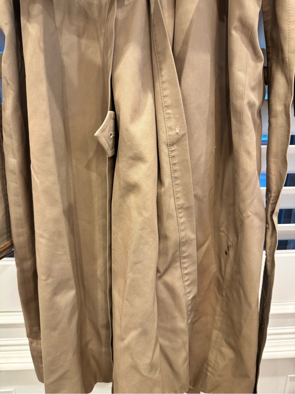 Incredible vintage Burberry Men's Beige Double-Breasted Trench Coat - Picture 9 of 14